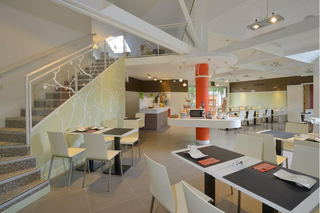 Logis Domaine Du Moulin Cavier Hotell Avrillé Eksteriør bilde