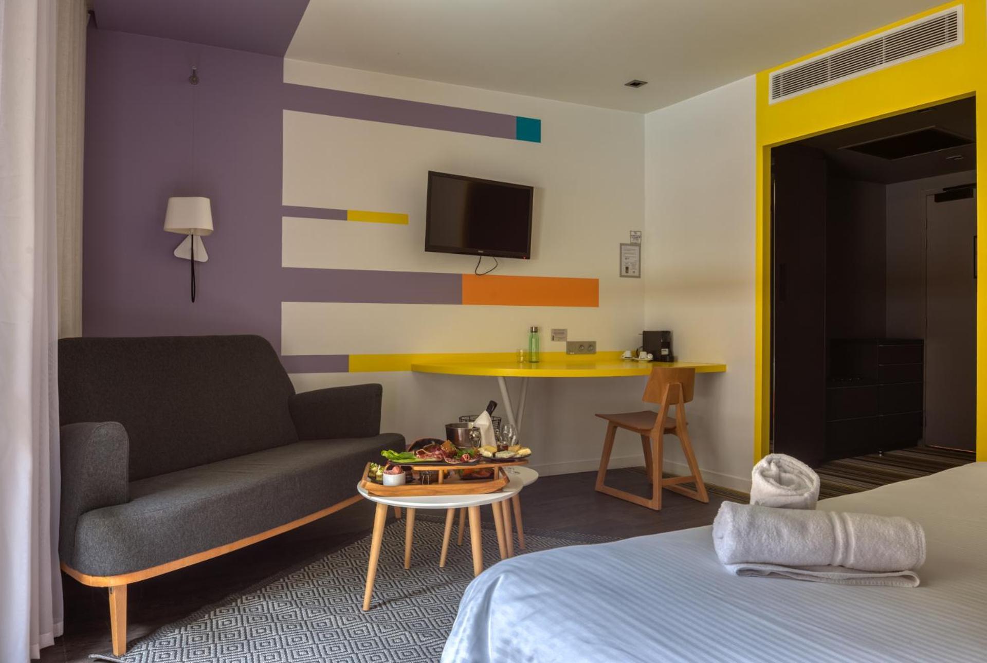 Logis Domaine Du Moulin Cavier Hotell Avrillé Eksteriør bilde