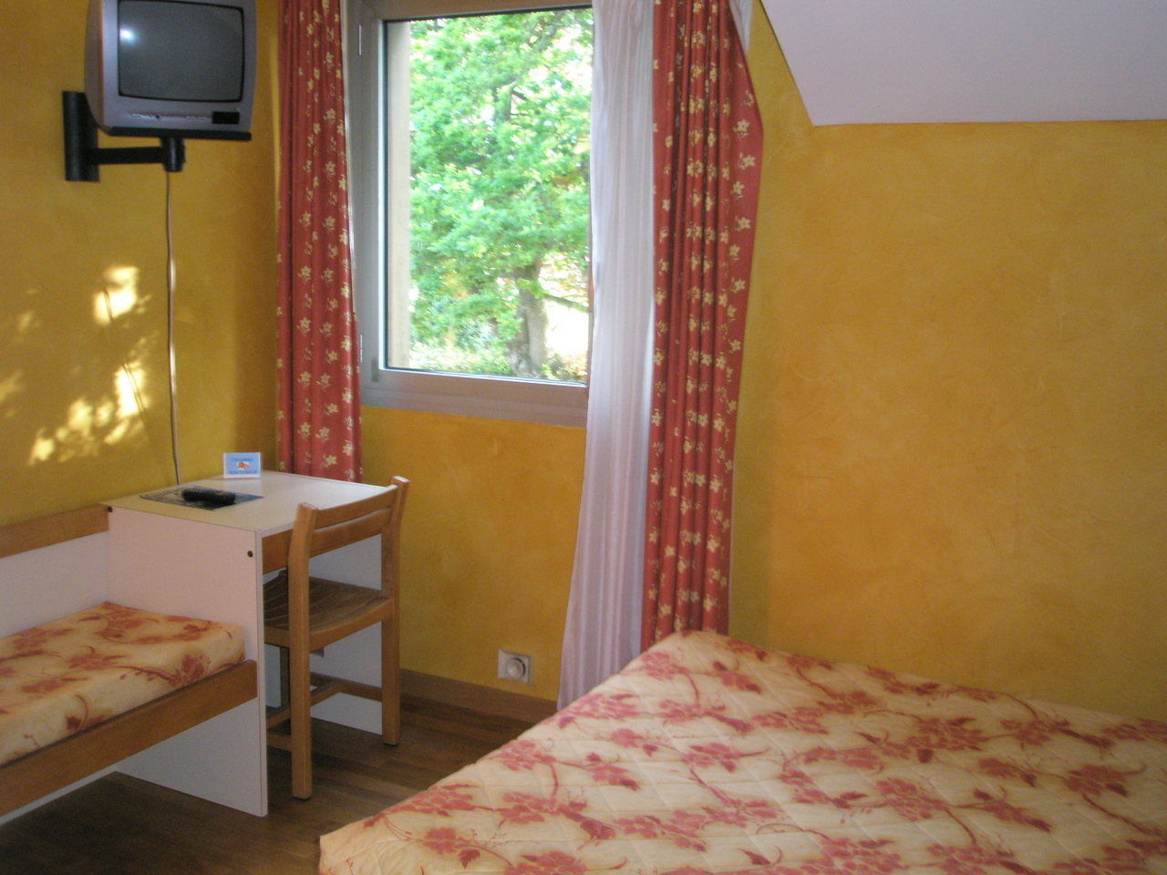 Logis Domaine Du Moulin Cavier Hotell Avrillé Eksteriør bilde